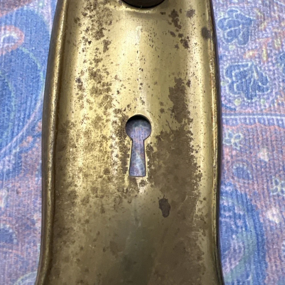 Set Of 2 Antique Victorian Brass Door Knob Backplates Keyhole Cast - Picture 8 of 10